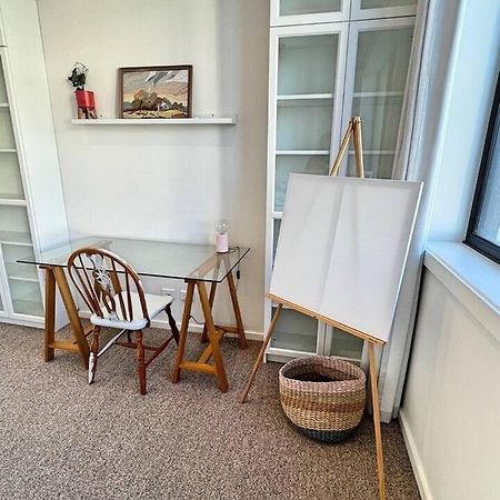 Industrial Yet Modern, 1Bd 1Bth Apt - Woden Phillip ภายนอก รูปภาพ