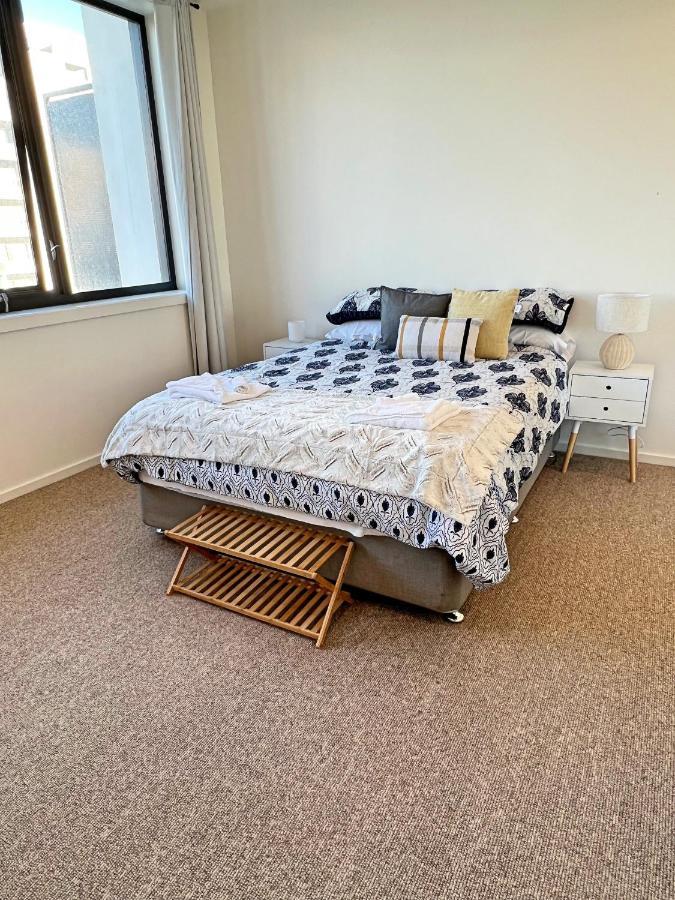 Industrial Yet Modern, 1Bd 1Bth Apt - Woden Phillip ภายนอก รูปภาพ