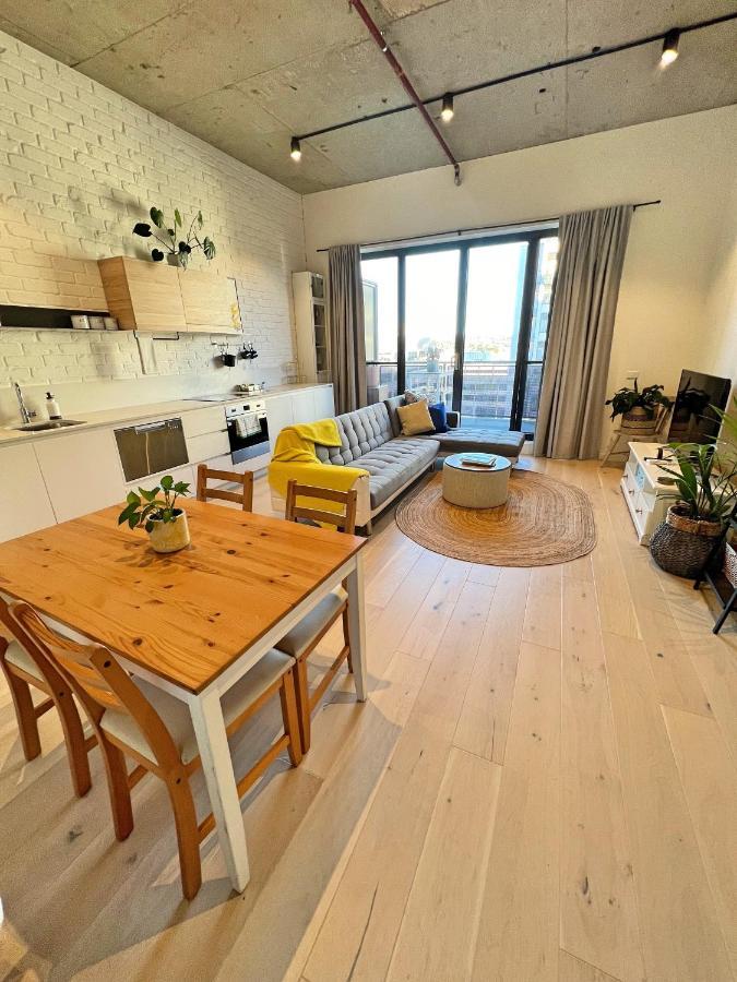 Industrial Yet Modern, 1Bd 1Bth Apt - Woden Phillip ภายนอก รูปภาพ