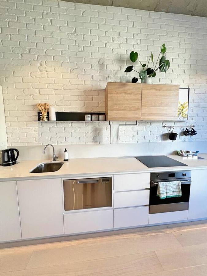 Industrial Yet Modern, 1Bd 1Bth Apt - Woden Phillip ภายนอก รูปภาพ